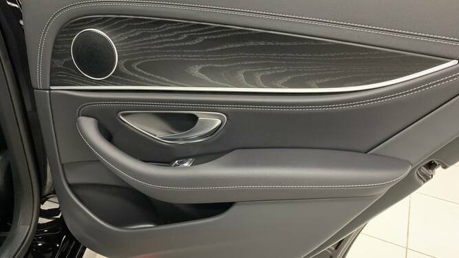 21300550RUB / E 220 d 4MATIC Sport Седан