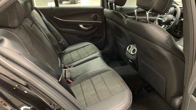 21300550RUB / E 220 d 4MATIC Sport Седан