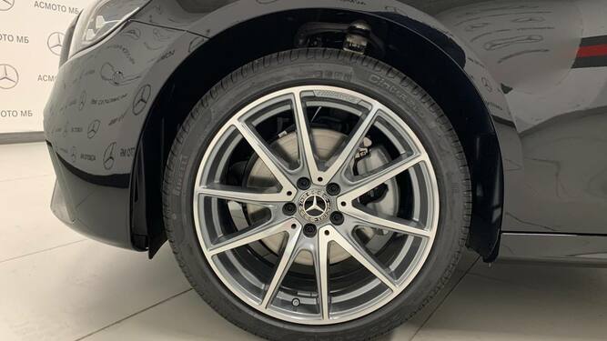 21300550RUB / E 220 d 4MATIC Sport Седан